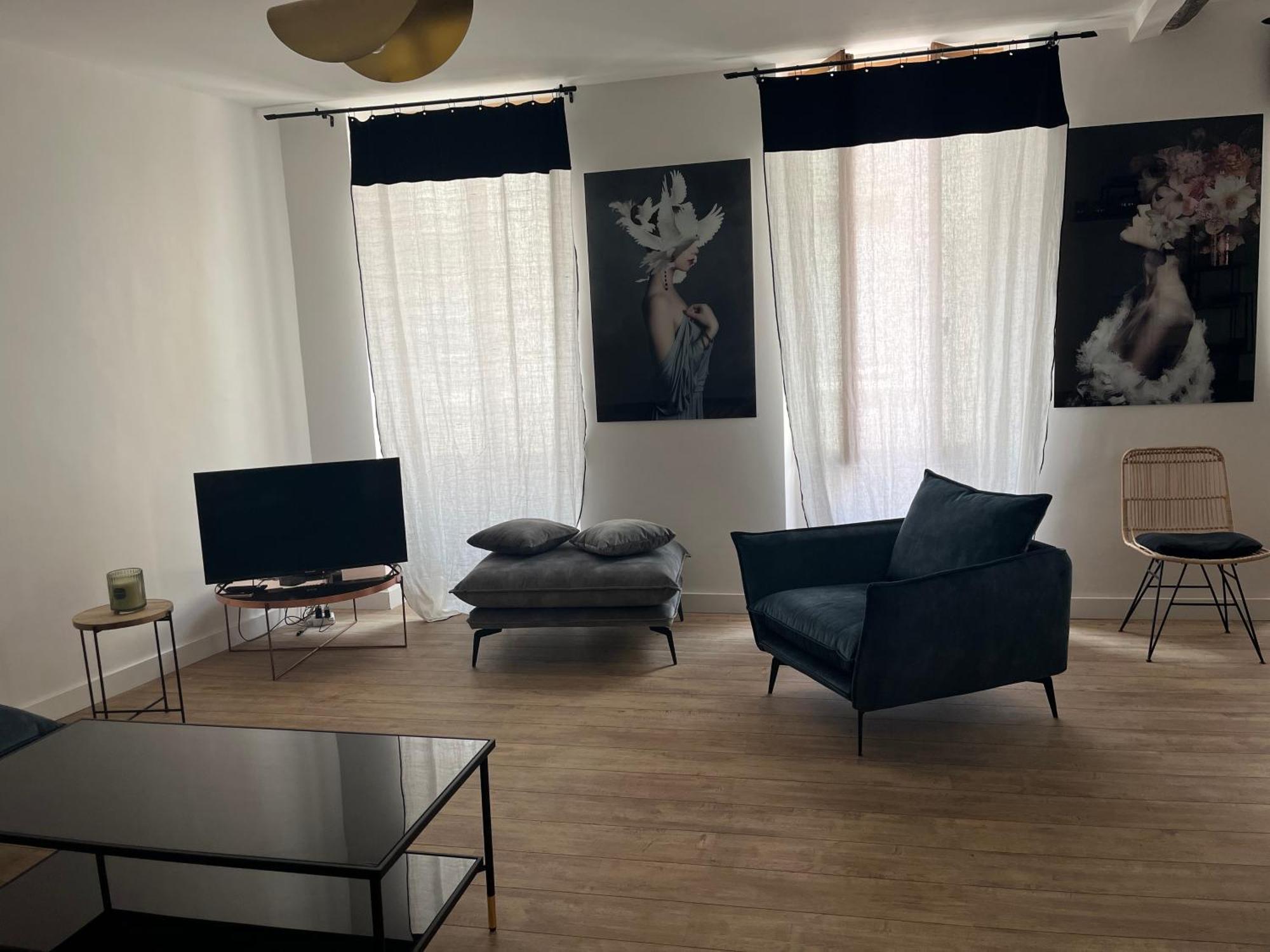 Bel Appartement En Plein Coeur De Carpentras Kültér fotó